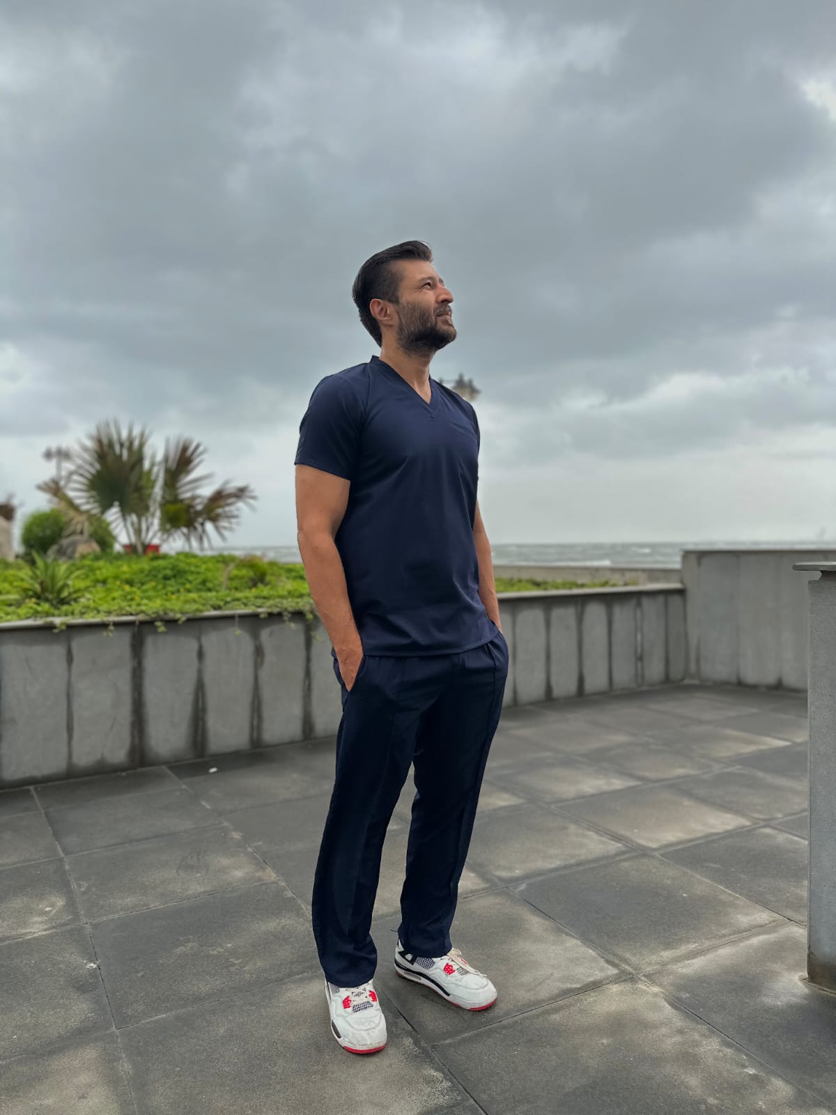Couture Colletion Basic V-Neck For Him